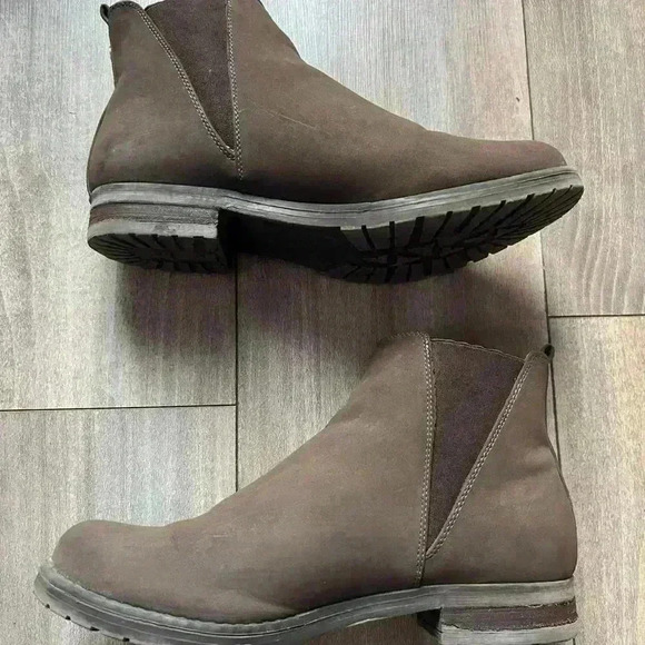 Steve Madden khaki‎ brown booties - Picture 2 of 6